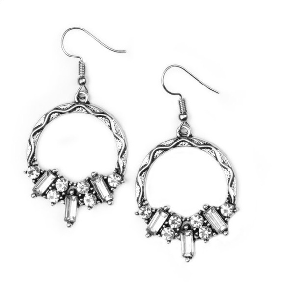paparazzi Jewelry - On The Uptrend - Earrings